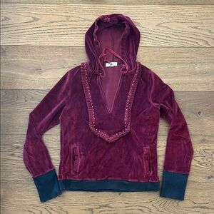 Women's V-Neck Velvet Sweater - Burgundy